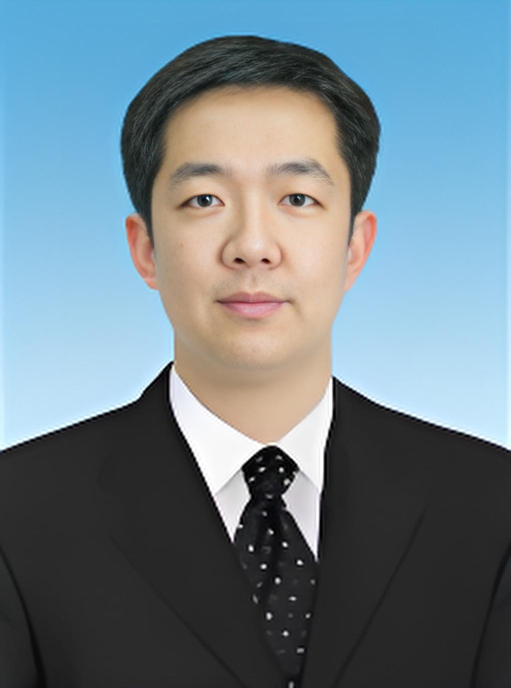 戴缤